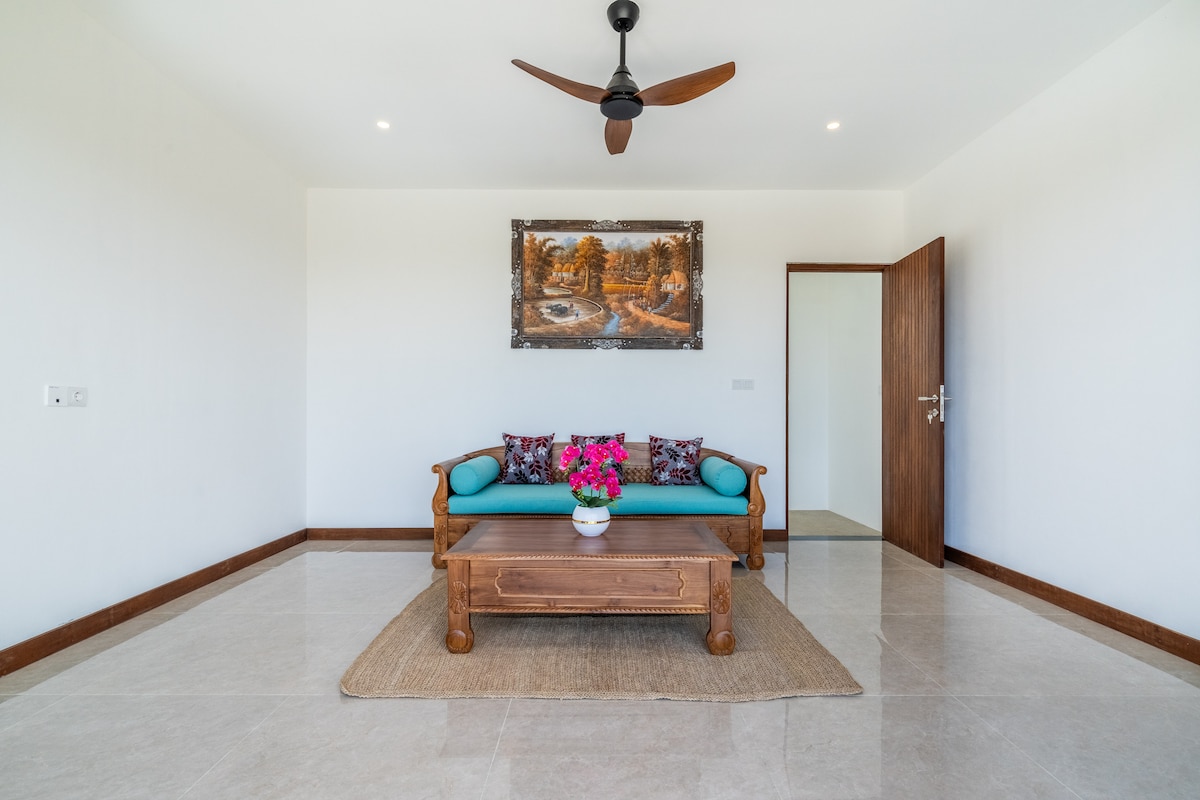 Home in South Kuta · 3 bedrooms · 3 beds · 3 private baths, comparable Airbnb