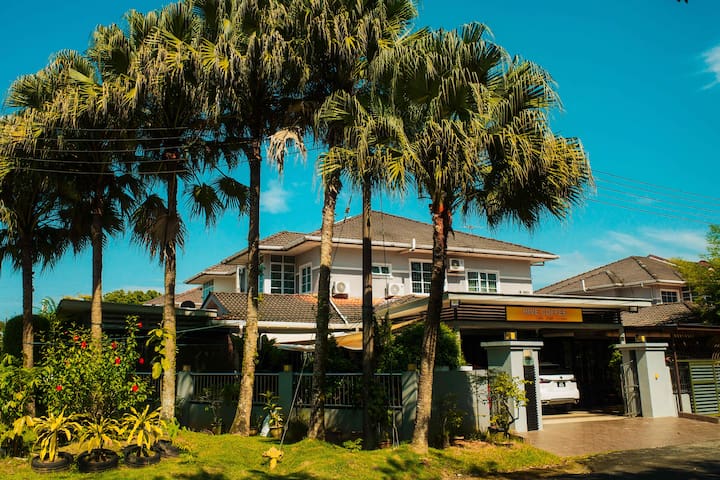 Borneo 812 Home managed Airbnb listing 3