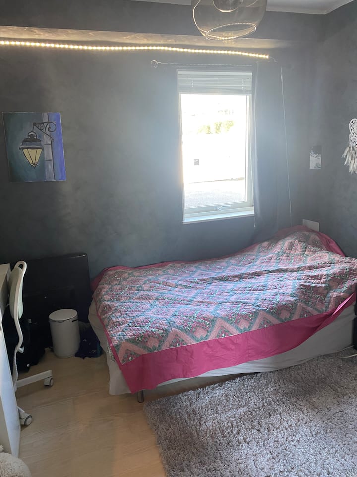 غرفة النوم 2