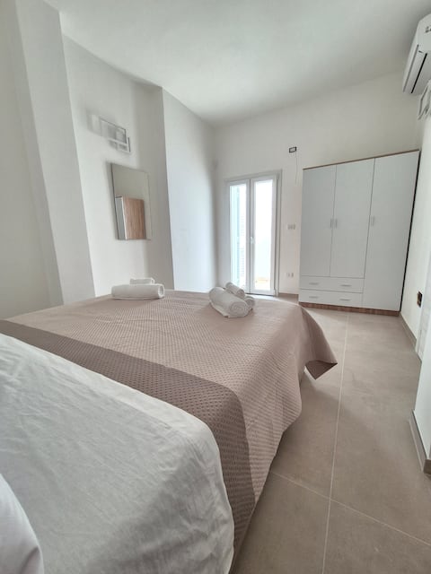 Very central Baia Verde