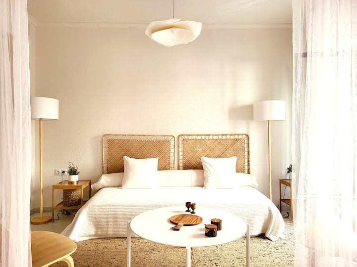 Luxury Old Town Apt - Beach 2 Min - Basilica Views - Alicante (Alacant)
