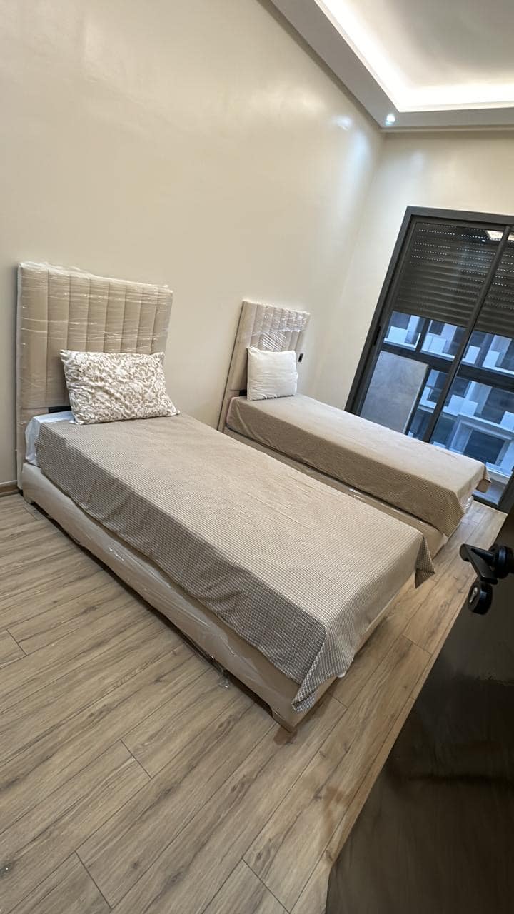 Стая с две единични легла