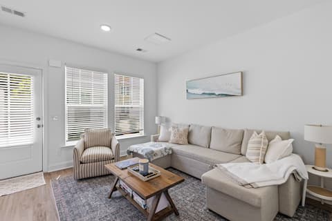 Successful Airbnb property: Coastal Cottage With A Pool! in Hanahan