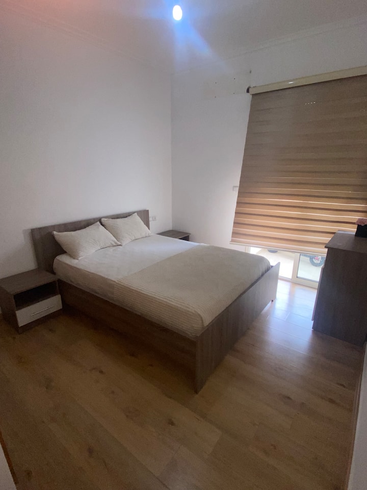 3-საძინებლიანი, აივნით 