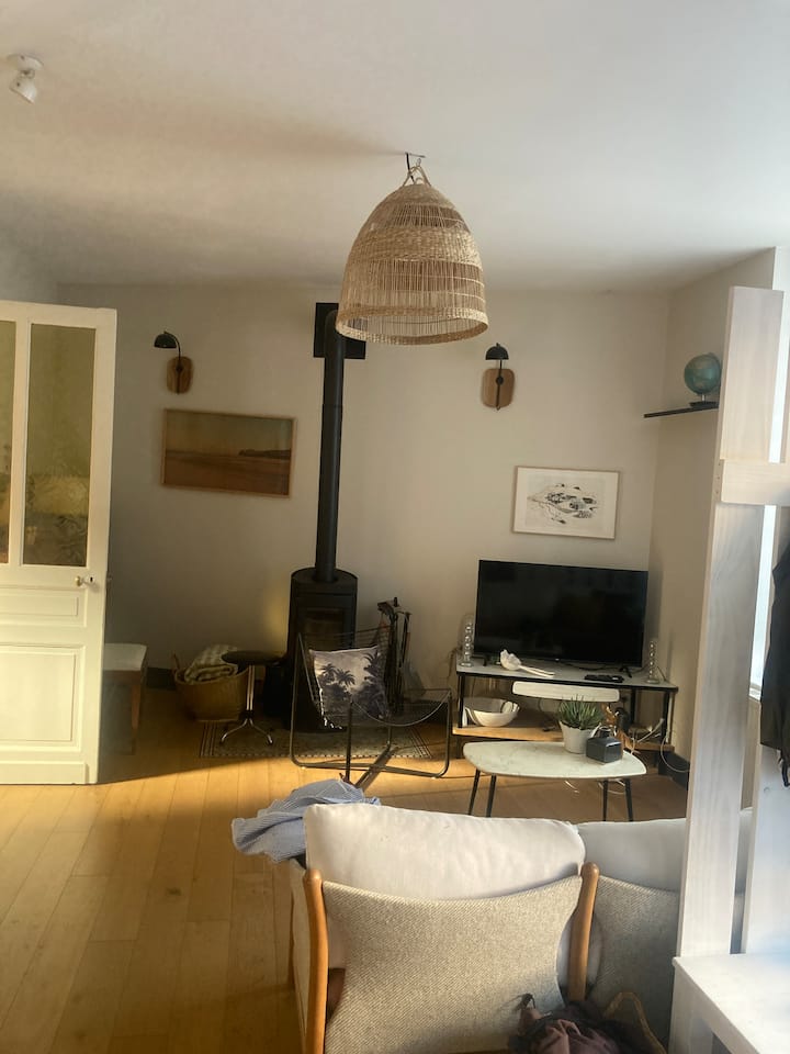 Maison Dans Ancien Presbytère Au Cachet Préservé - Carvin