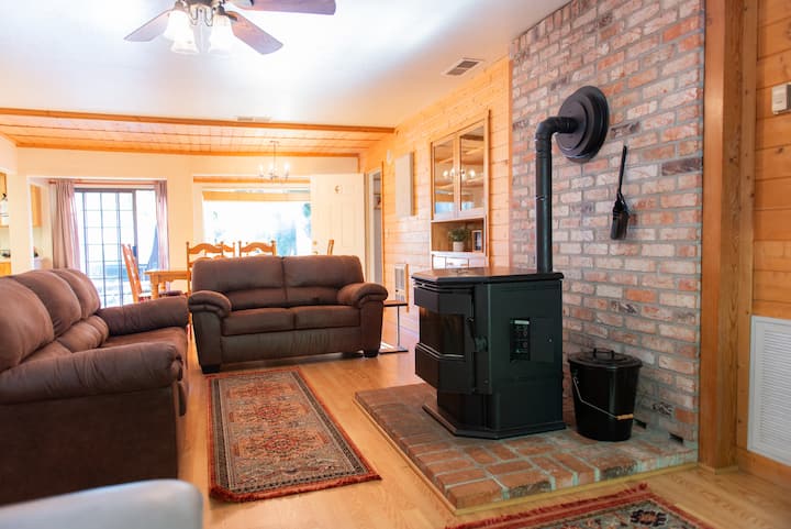 Cozy Family Retreat|mossbrae Falls|pet Friendly - Dunsmuir, CA