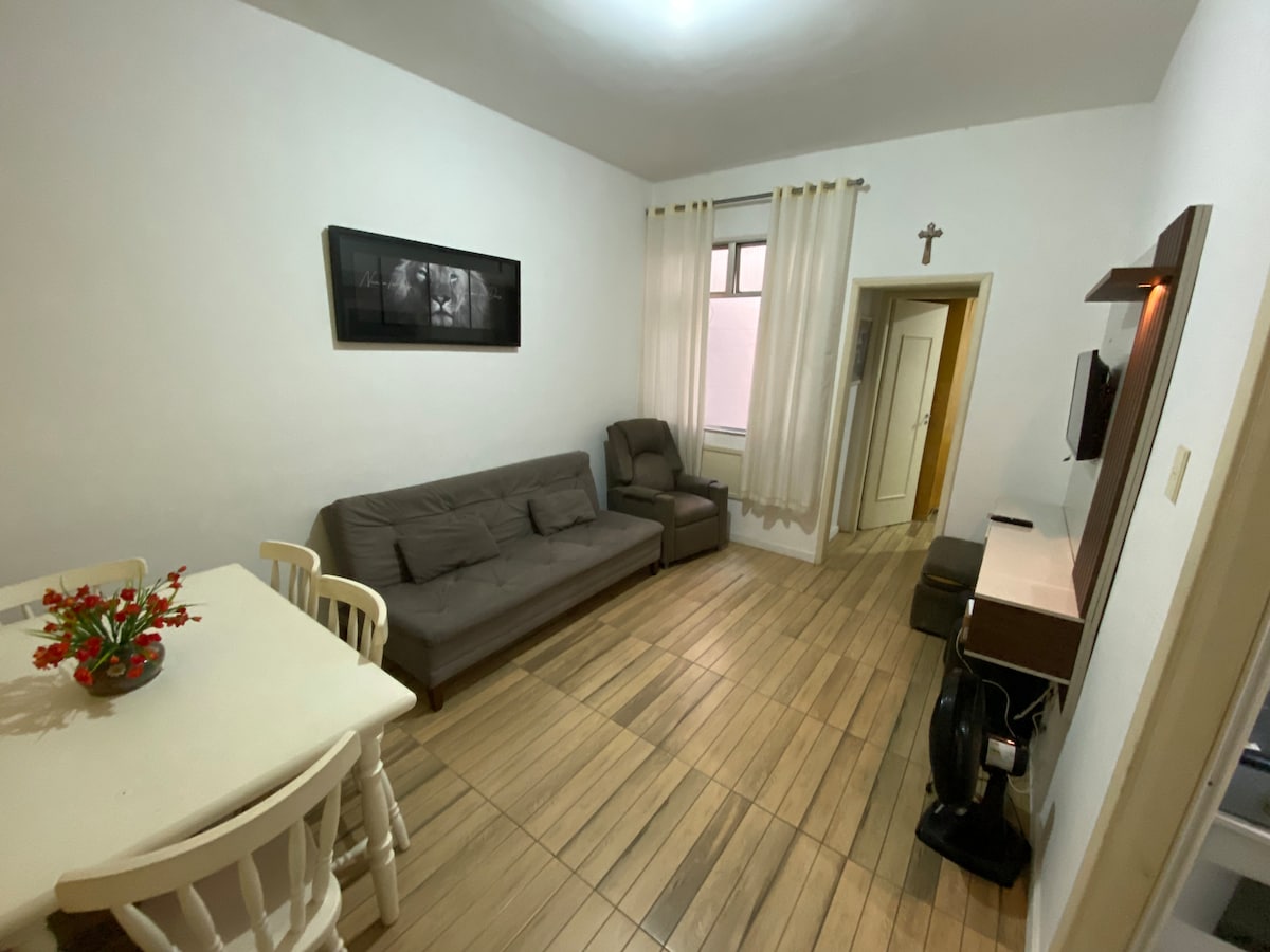 Popular Airbnb listing: Maracanã Apartment in Maracanã