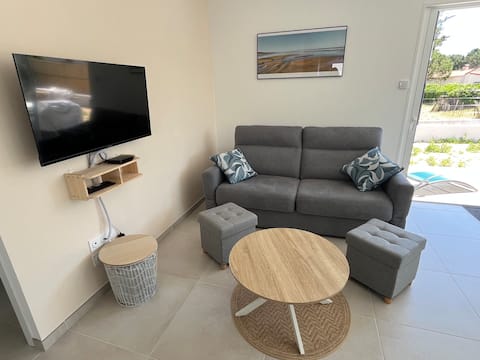 Popular Airbnb listing: Beautiful new 3-bedroom house, 300 m from the beach, all comforts in Bretignolles Sur Mer