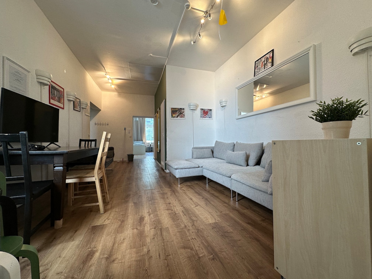 Beliebte Airbnb-Anzeige: Good central group choice in Tiergarten