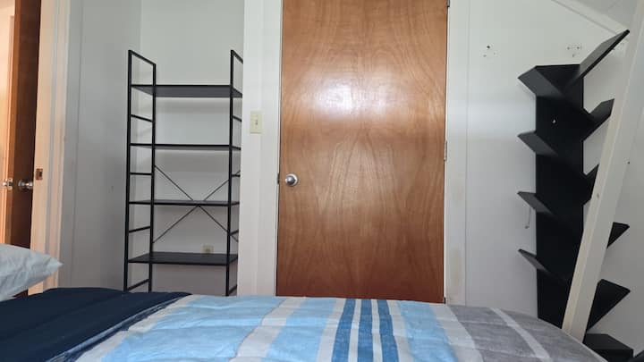 Schlafzimmer 2