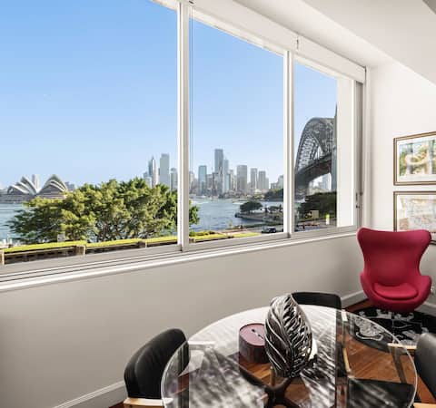 Opera House Retreat