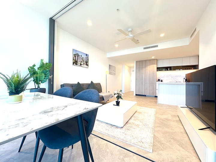 Luxury New 1bapart -River View -Star Qweens Wharf - Brisbane