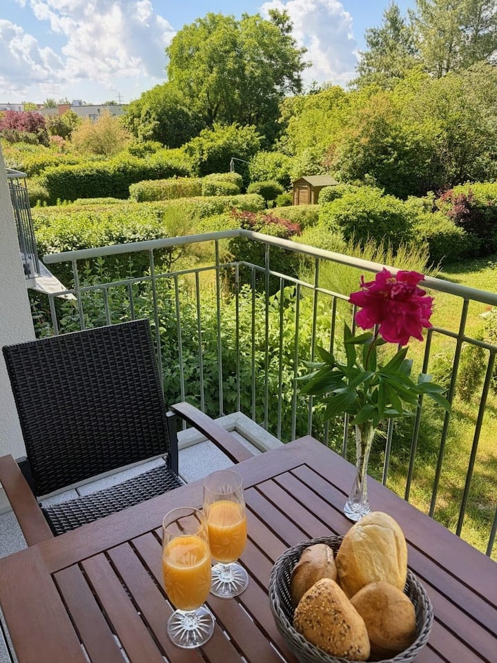 Ferienwohnung Mit Großem Balkon - Ruhig & Stadtnah - Dresde
