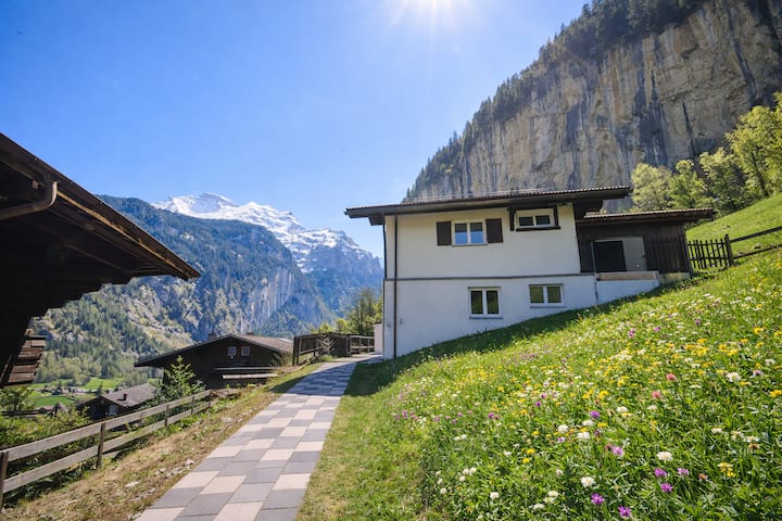 House on the Hill スキー刺繍トレーナー　brown/100 Chalet Mountain Love, spectacular views, spacious - Houses for