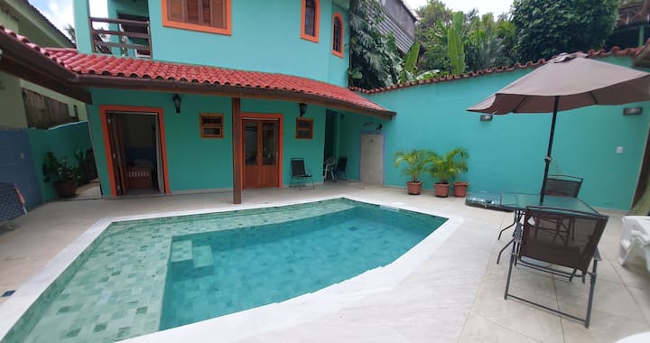 Casa Com Piscina E Vista Para O Mar, No Centro! - Ilhabela