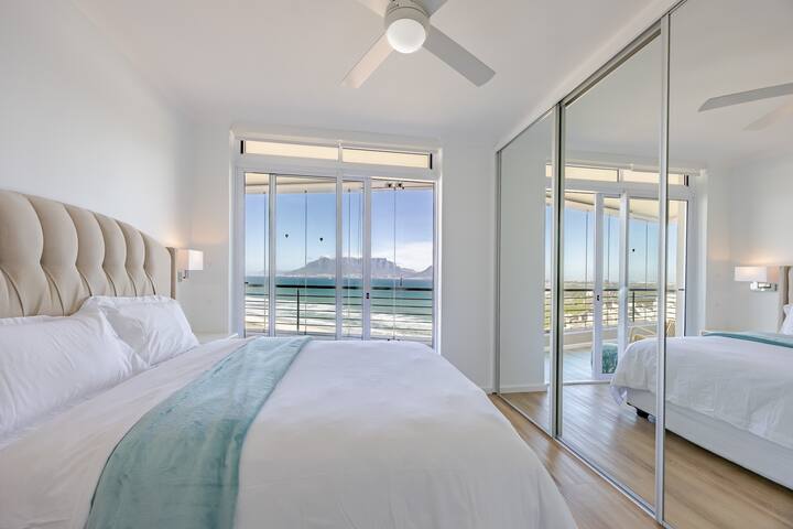 LaVista Luxury Beachfront Apartment gallery image 4