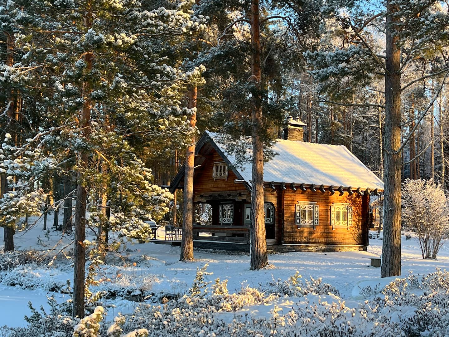 Idyllinen Hirsimökki Ympärivuotiseen Käyttöön 2