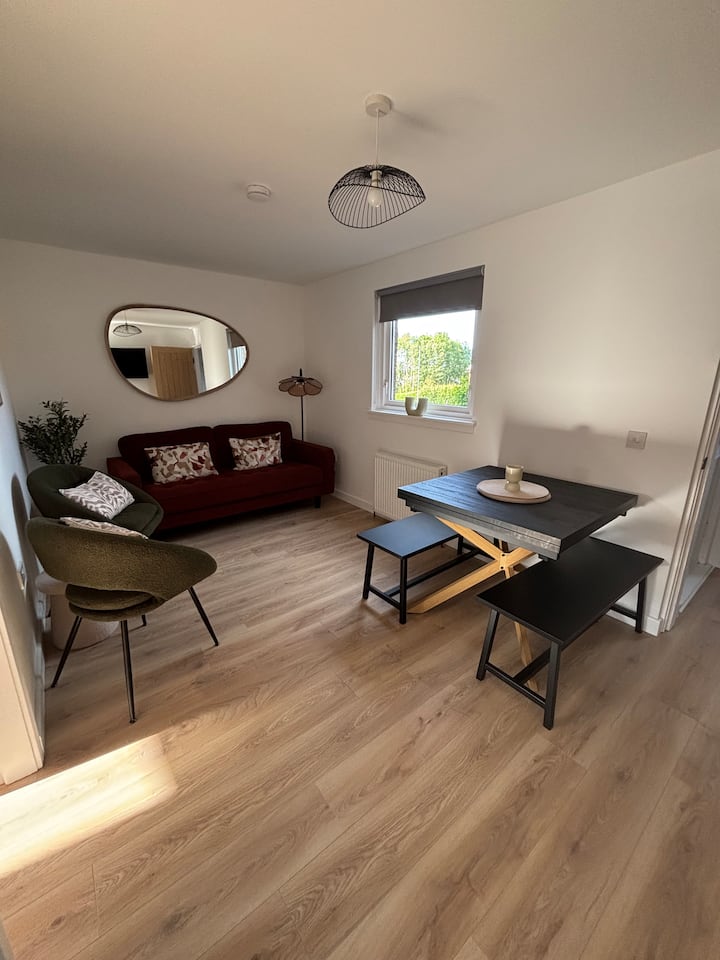 Welcoming 4 Bed House | Free Parking | Sleeps 8 - Fife