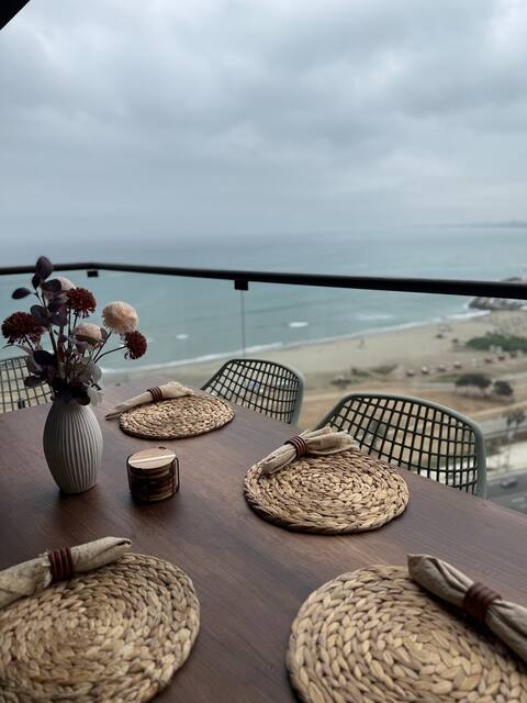 Pacific Ocean luxury flat