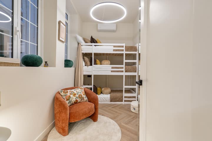 Habitación versión para niños que podemos decorar para adultos. Según demanda decoramos de una u otra forma. 
Foto versión jóvenes-adultos. 