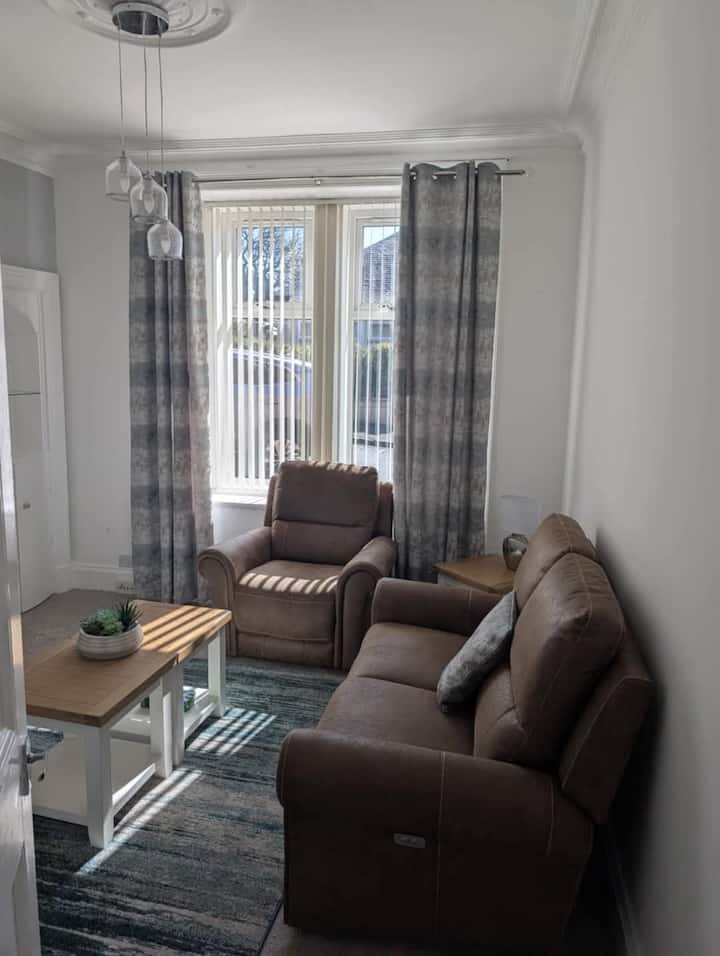 Largs Seaside Retreat - Largs
