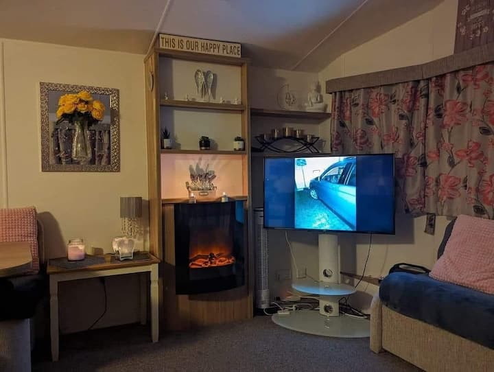 The Yellow Rose 
Static Caravan
Haven Holiday Park - Mersea Island