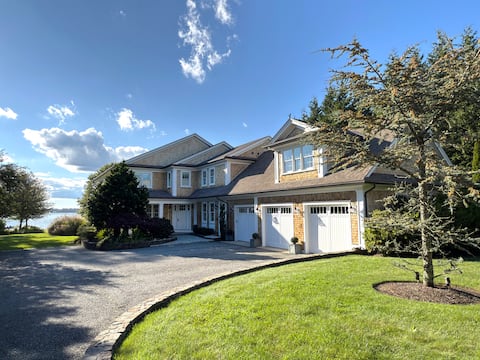 Bristol Beach House - 6 BD - 6 BA. Private beach!