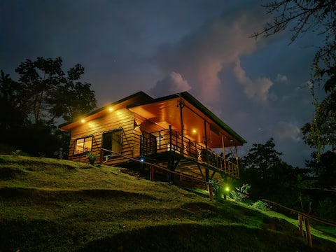 Cabin by the river and Carara National Park