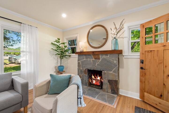 Luxury meets charm in prime Fort Worth location gallery image 3