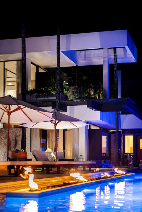 Zeno Arete | Epic 6BR Villa | Gym, Sauna, Icebath