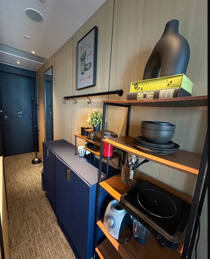 Flat:pool, Gym, Work Space, - Hong Kong