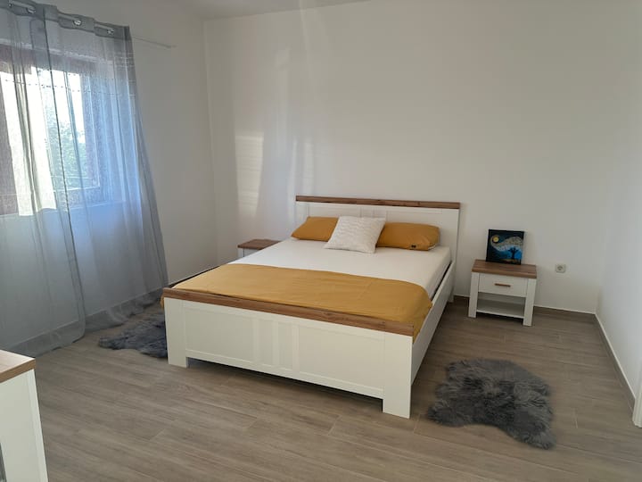 Spavaća soba 1