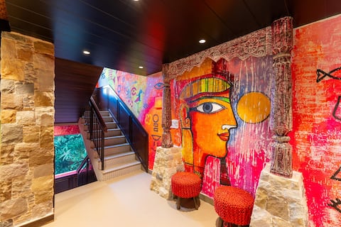 Shukrana Artistic 4BHK Luxury Retreat | Mall Road