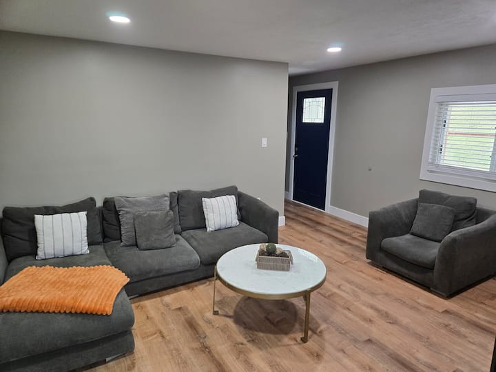 Cozy City Hideaway•near It All Quiet+ Free Parking - Pittsburgh, PA