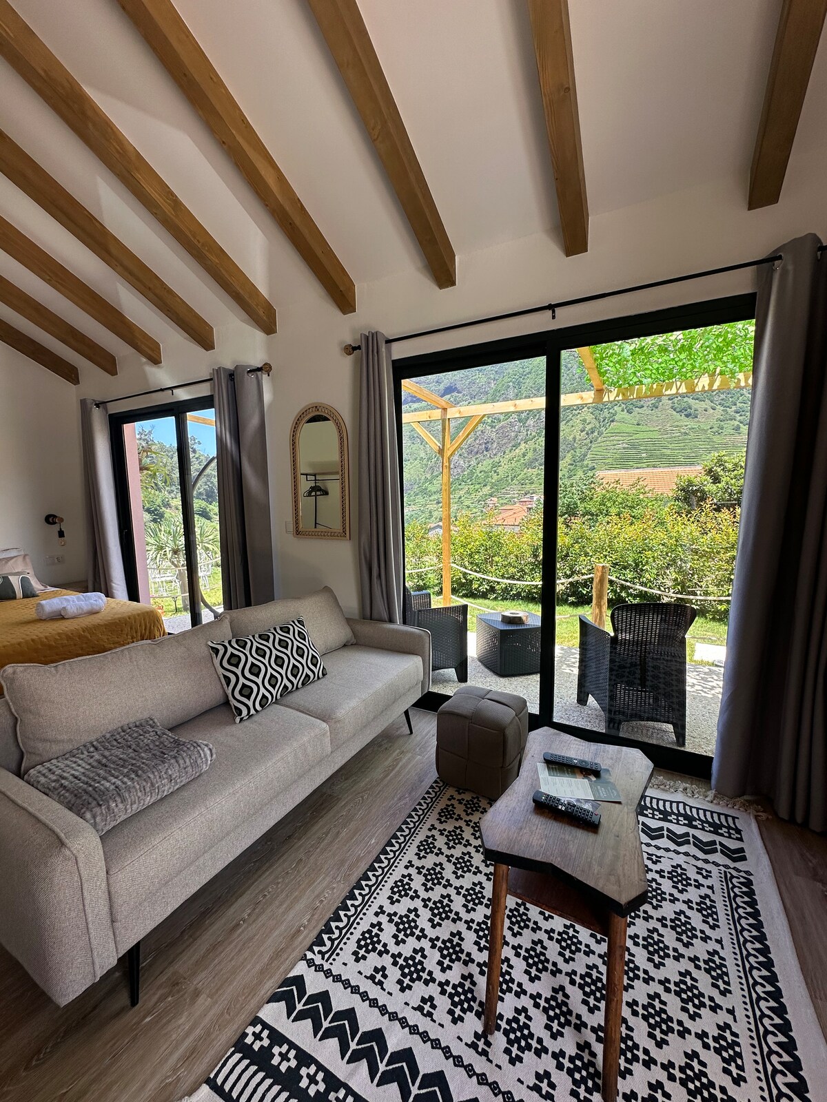Top Airbnb: The Green Valley House II em São Vicente