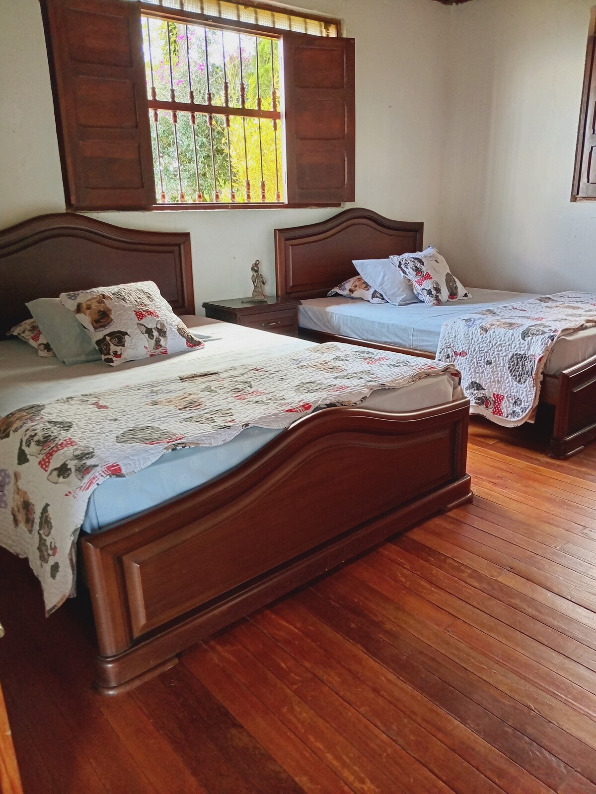 غرفة النوم 1