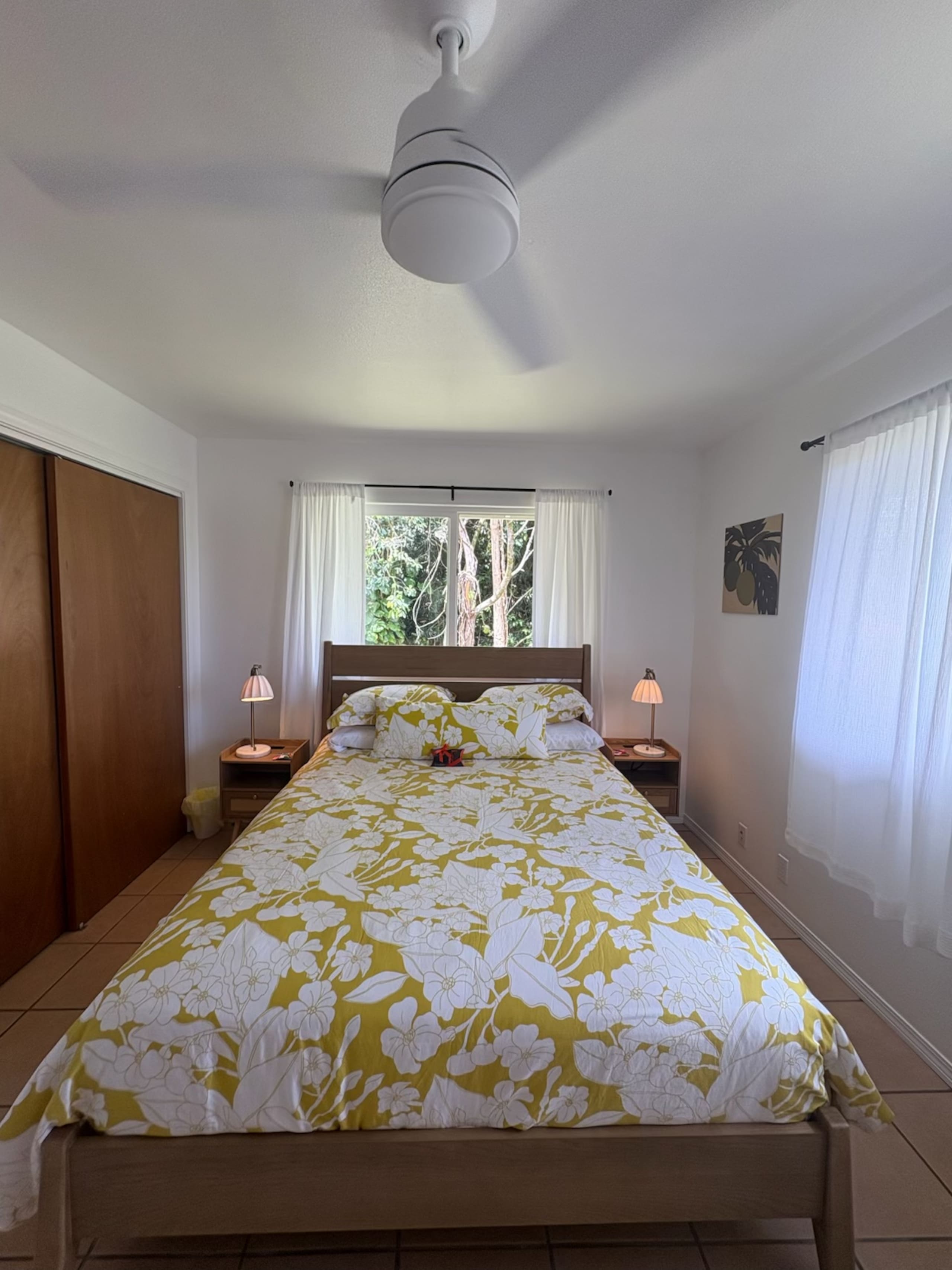 Home in Hilo · ★4.94 · 3 bedrooms · 5 beds · 2 private baths - Image 9