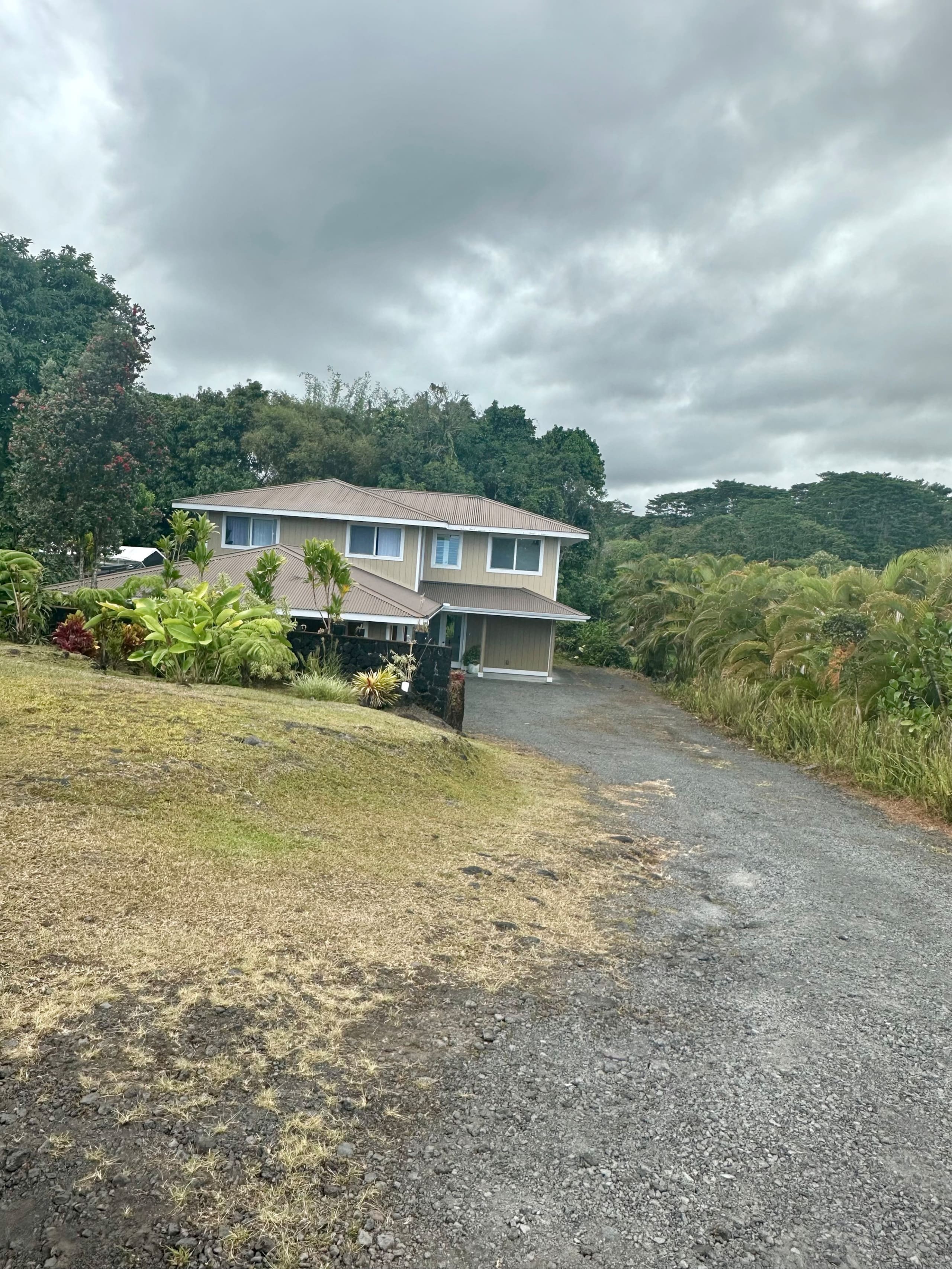 Home in Hilo · ★4.94 · 3 bedrooms · 5 beds · 2 private baths - Image 24