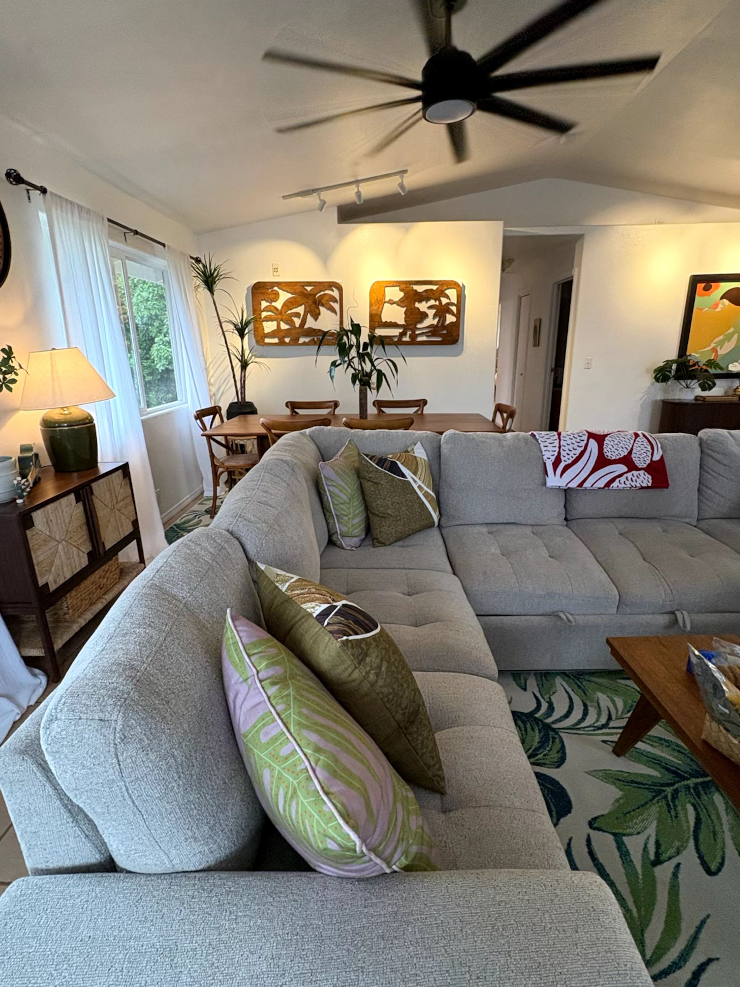 Home in Hilo · ★4.94 · 3 bedrooms · 5 beds · 2 private baths - Image 6