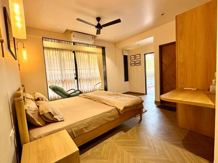 Bedroom 1 image 3