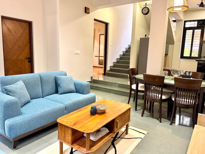 Living room image 2