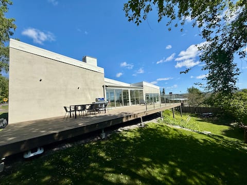 Architect-designed house in Haga with sea view