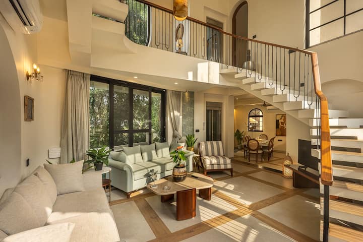 Living room image 4