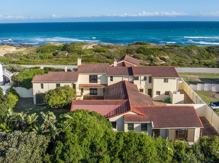 Ocean Mooring Garden Apartment | 4 Bedrooms | Wifi - Port Alfred