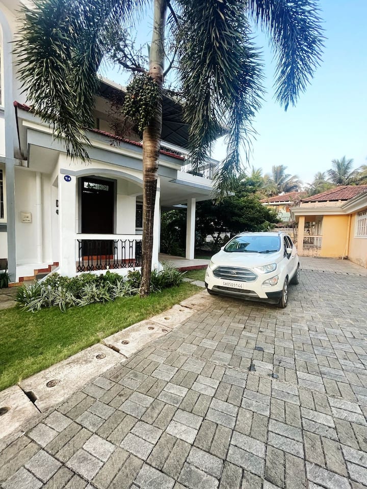 Exterior image 5