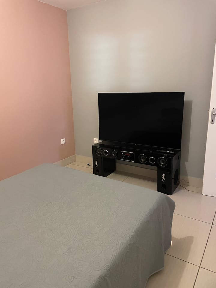 საძინებელი 2