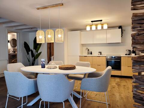 Top Airbnb: Modern lounge apartment - terrace and beach chair in Sierksdorf