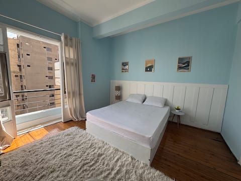 Shining Bright Room-French Institute