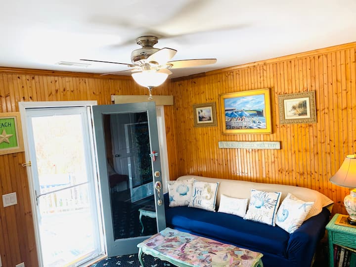 Serene Luxury Beach Suite | Private Deck & Gardens - Hampstead, NC