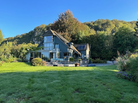 7-bedroom villa by the Meuse
